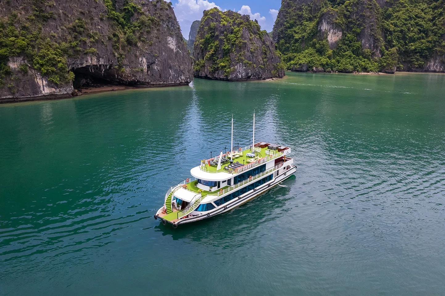 Tour trong ngày I Khám phá Vịnh Hạ Long cùng Du thuyền 5* Arcady